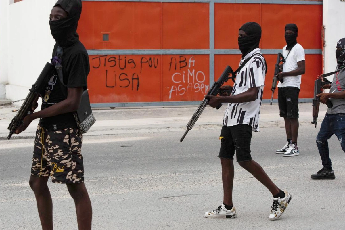 Haitidə silahlı qruplaşma ölkənin əsas hava limanını ələ keçirməyə cəhd edib